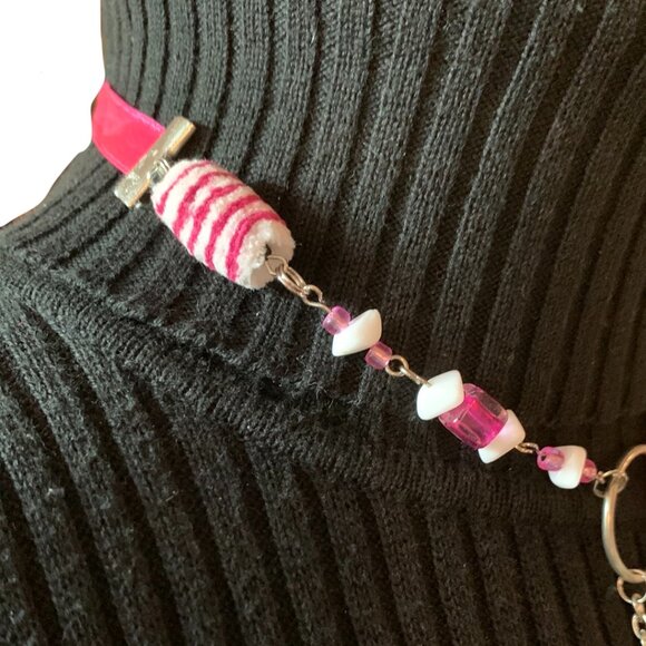 3x35$ 🌸📿🌺 Handmade -  Elegant Vibrant pink & white - Heart Pendant Necklace - Picture 5 of 8